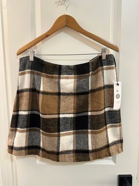 Plaid A-Line Mini Skirt in Camel & Black